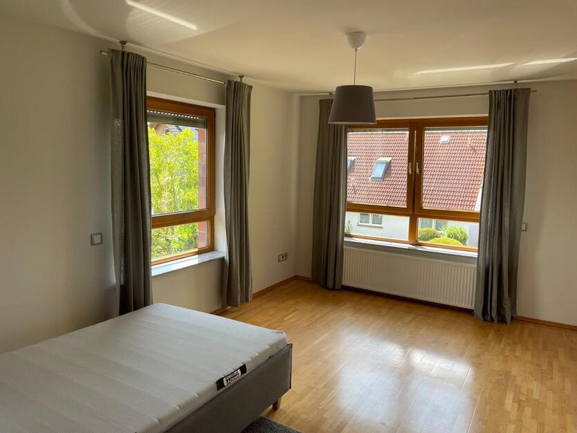 Helle, geräumige 4-Zimmer-DHH mit gehobener Innenausstattung zimmer