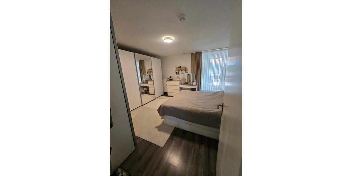 Hochparterre Hannover Herrenhausen-Stöcken - 3 Zimmer, 80 m&sup2;, 1.000&euro; | Angebot:27594920