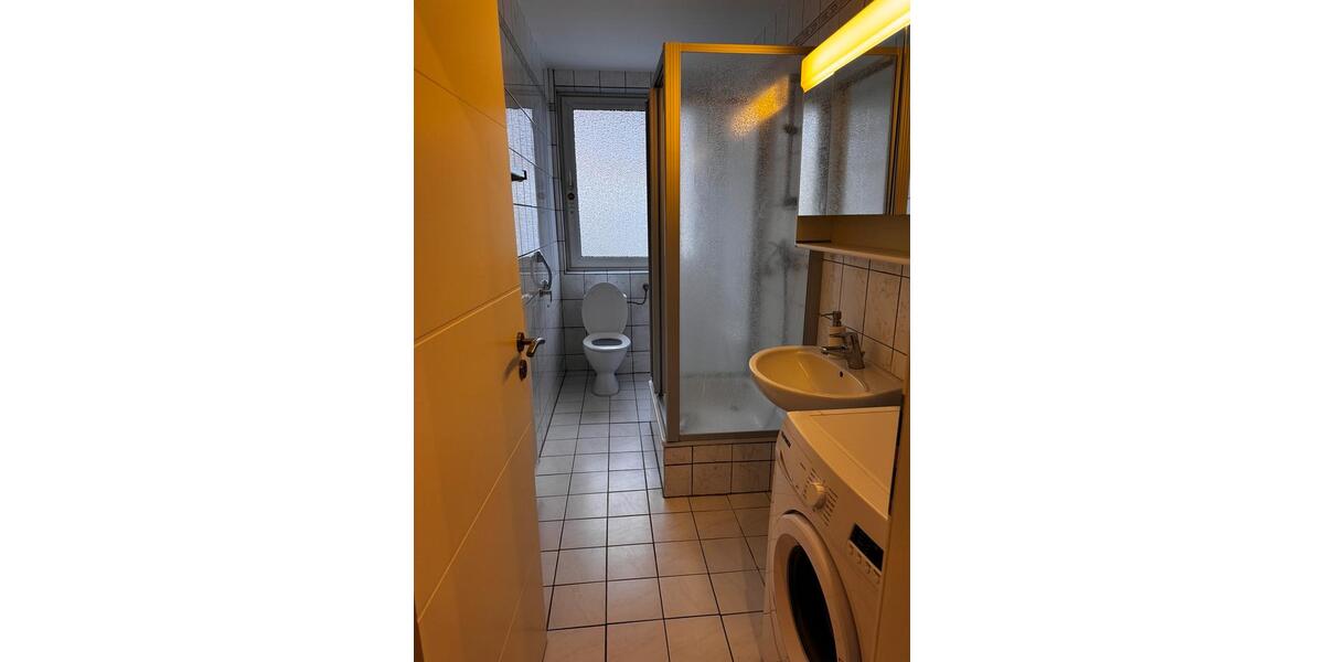 3 Zimmer Wohnung mit Balkon und Einbauküche in HerrenhausenBurg 3 zimmer