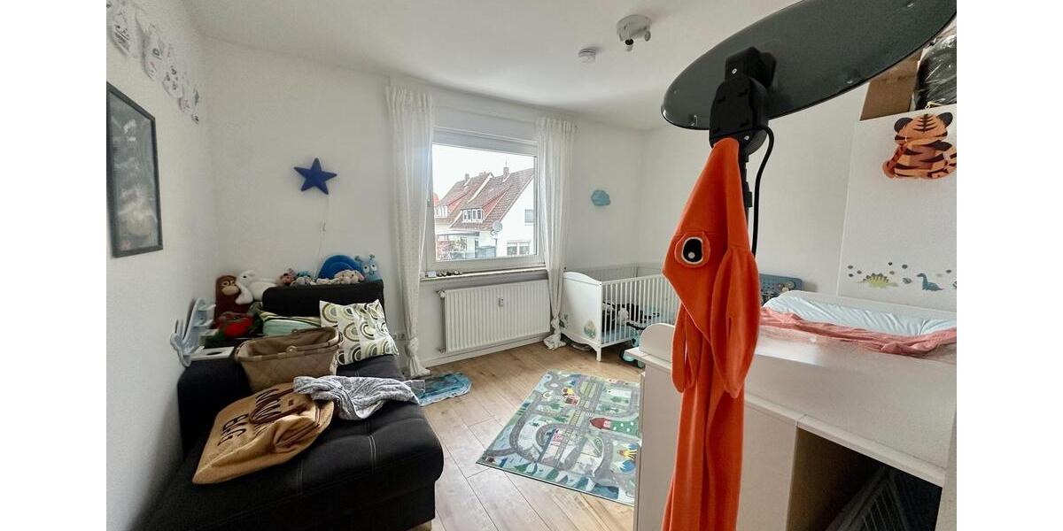 Wohnen mit Komfort: Sanierte 4-Zimmer-Wohnung in toller Lage - 