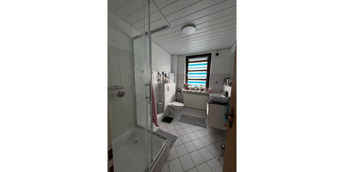 Etagenwohnung Springe - 3 Zimmer, 77 m&sup2;, 780&euro; | Angebot:26372980