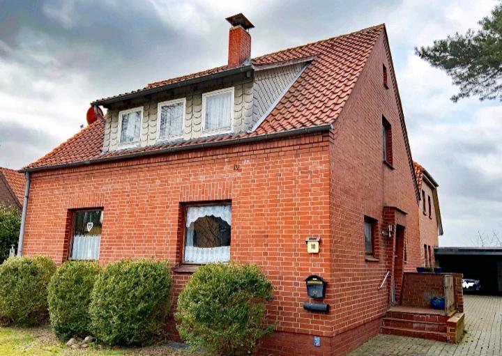 Doppelhaushälfte Burgwedel - 5 Zimmer, 100 m&sup2;, 250.000&euro; | Angebot:24745463