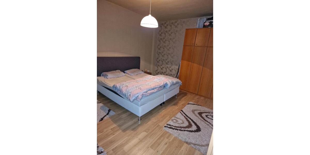 3-Zimmer-Möbliert -Für 3-Monate 3 zimmer