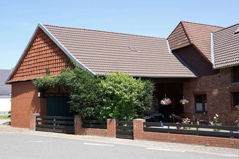 Haus zum Kaufen in Lehrte Arpke 295.000 € 162 m²