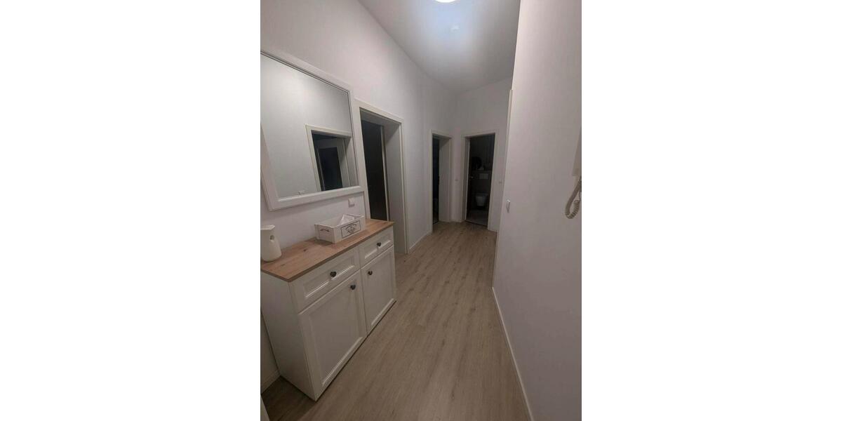 Charmante 2,5-Zimmer-Altbauwohnung mit 3 m 2 zimmer