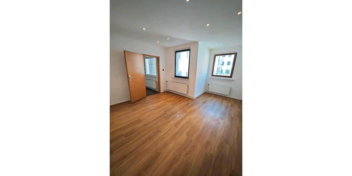 Etagenwohnung Hannover Linden-Limmer - 4 Zimmer, 90 m&sup2;, 1.100&euro; | Angebot:26682916