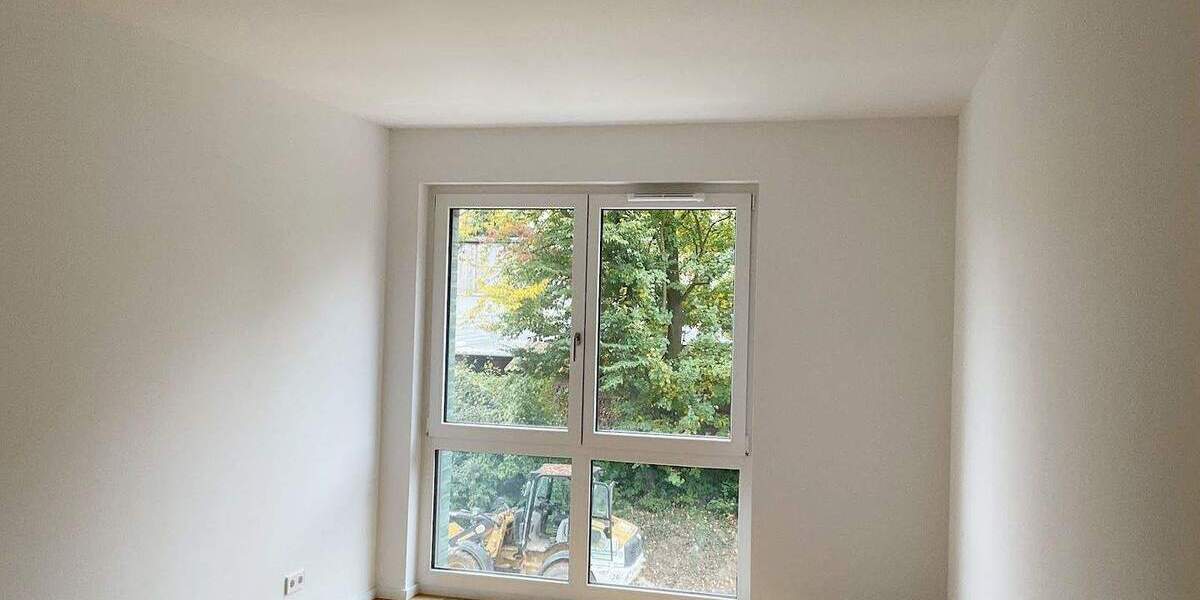 WILLKOMMEN im neuen ZUHAUSE! Helle Atmosphäre, Glaswand-Loggia, Tageslichtbad, Einbauküche, Gäste-WC 3 zimmer