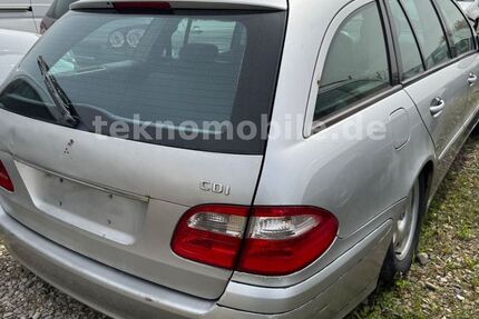 Mercedes-Benz 220 496.765 km 1.498 &euro; Hildesheim 31137