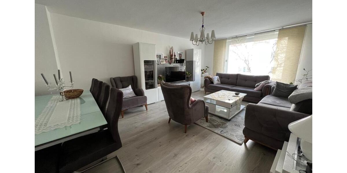 Mehrfamilienhaus mit 10 Wohnungen und Gewerbeeinheit zimmer