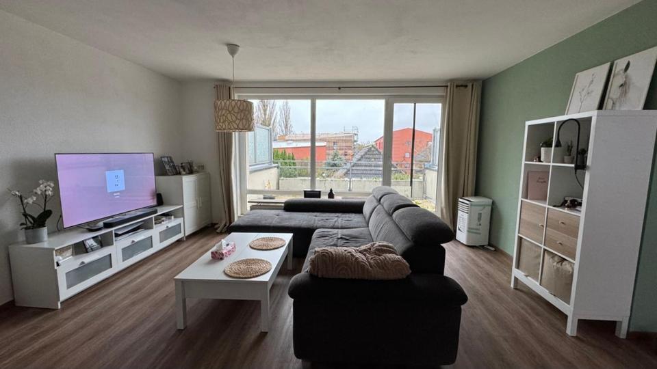 Helle Wohnung mit Südbalkon, Tiefgaragenstellplatz und Keller 2 zimmer