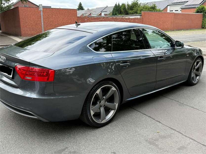 Audi A5 156.000 km 14.500 € Hannover 30179