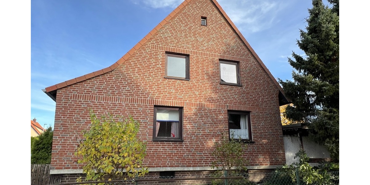 Großzügiges Wohnhaus mit Traumgarten 11 zimmer