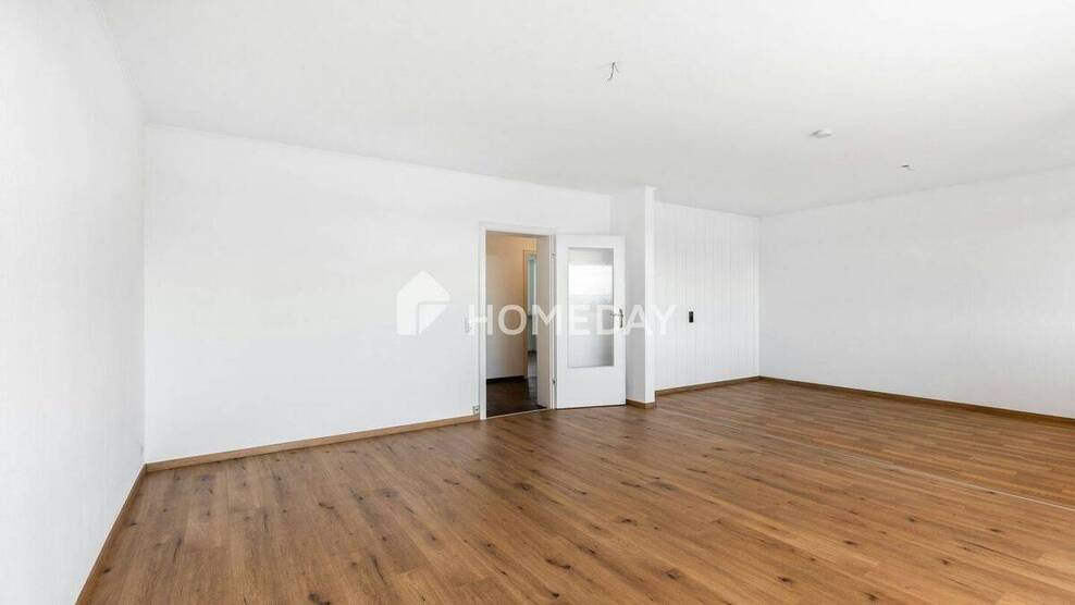 Altersgerecht Wohnen in Berenbostel: Renovierte Wohnung mit XL-Loggia, Aufzug und Garage 2 zimmer