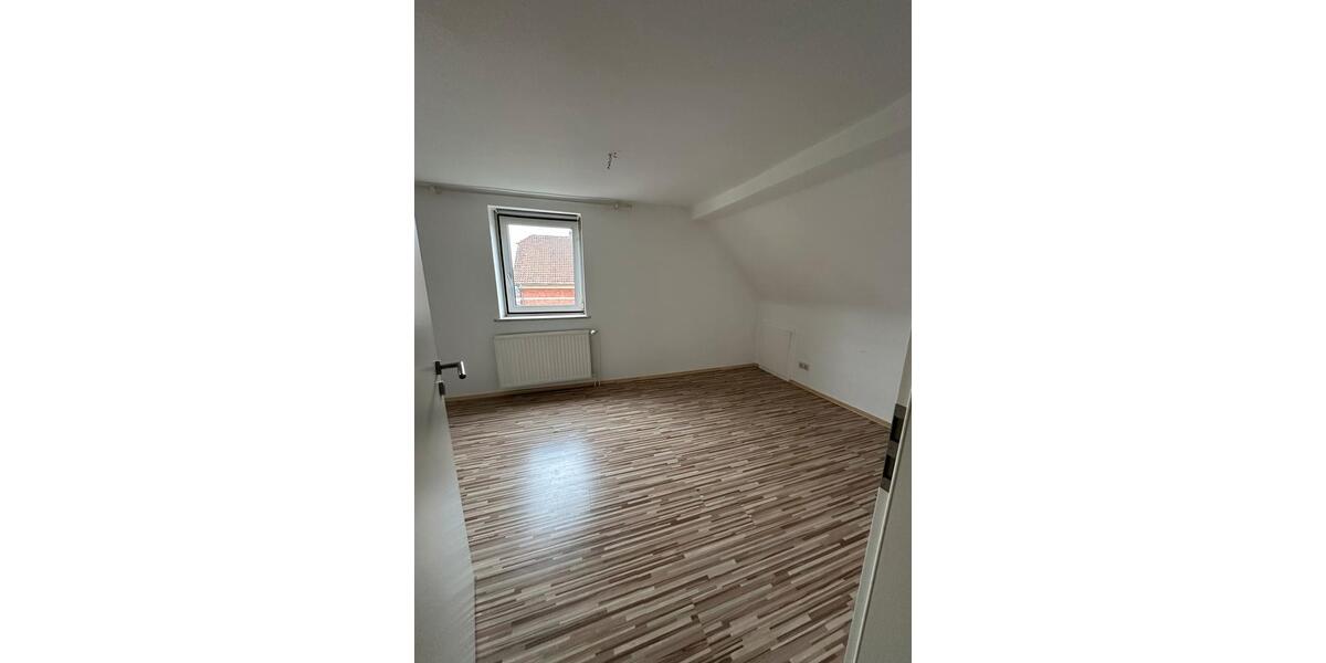 Dachgeschoßwohnung Burgdorf - 3 Zimmer, 65 m&sup2;, 128.700&euro; | Angebot:26348096