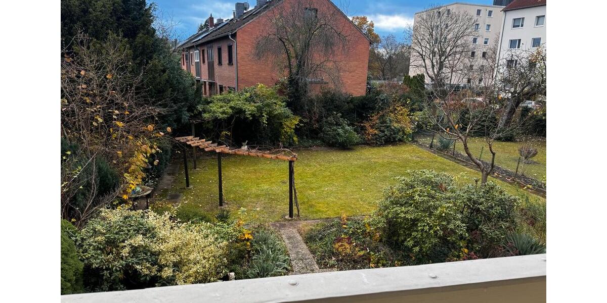 3 Zimmer Wohnung mit Balkon und Einbauküche in HerrenhausenBurg 3 zimmer