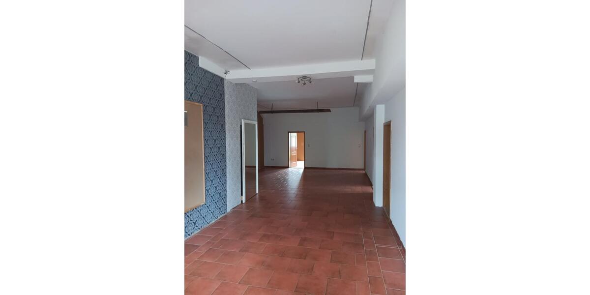 Erdgeschoßwohnung Wedemark - 5 Zimmer, 160 m&sup2;, 990&euro; | Angebot:26633446