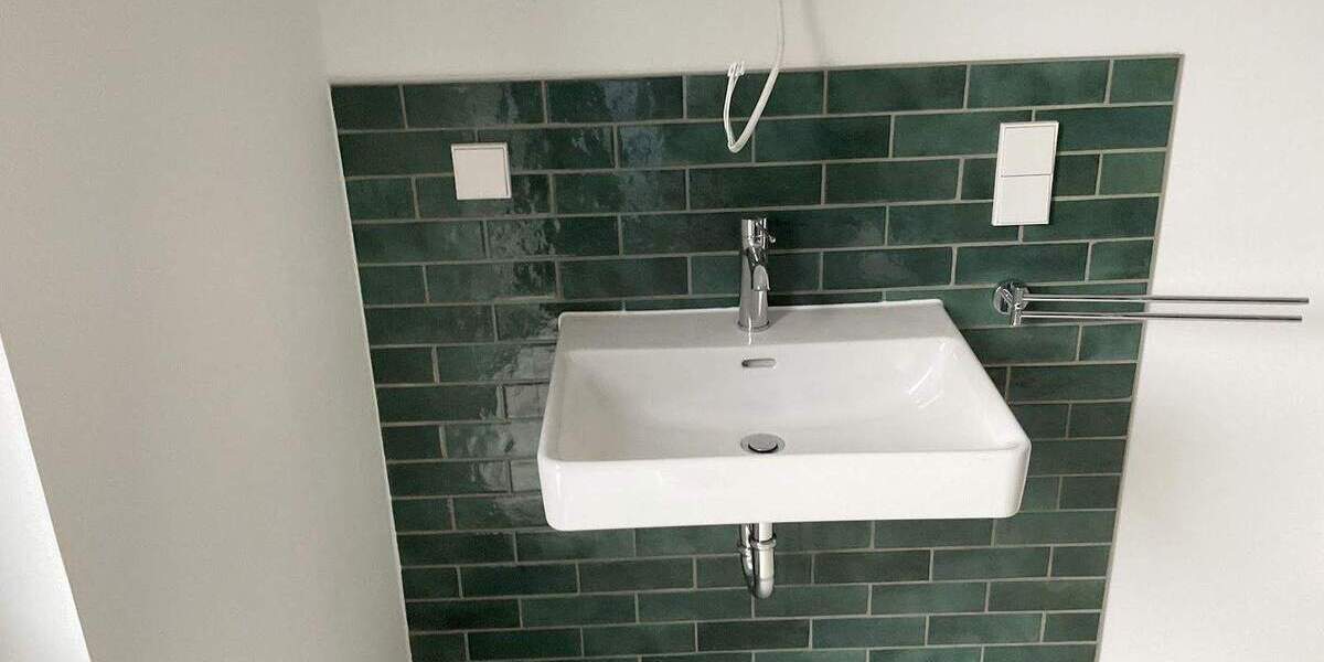 NEUES + HELLES Wohnen mit Glaswand-Loggia, Einbauküche, Tageslichtbad mit Walk-In-Dusche, Aufzug 3 zimmer