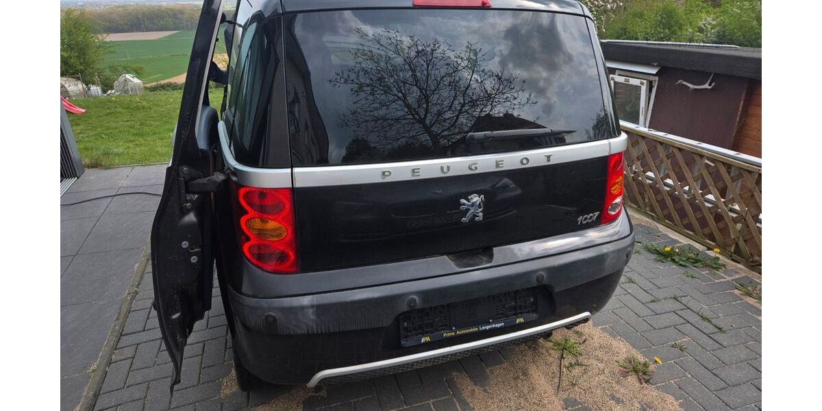 Peugeot 1007 157.000 km 998 &euro; Springe 31832