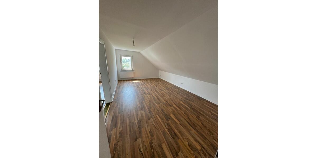 Erdgeschoßwohnung Garbsen Berenbostel - 3 Zimmer, 80 m&sup2;, 1.000&euro; | Angebot:26474573