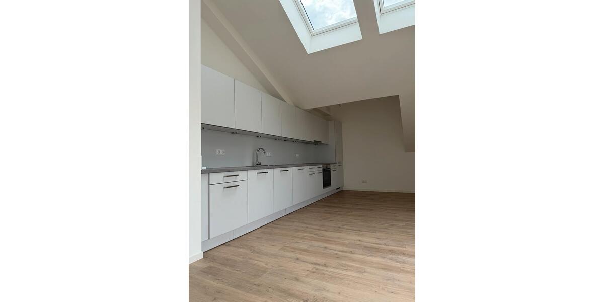 Dachgeschoßwohnung Laatzen - 2 Zimmer, 82 m&sup2;, 1.090&euro; | Angebot:26541033