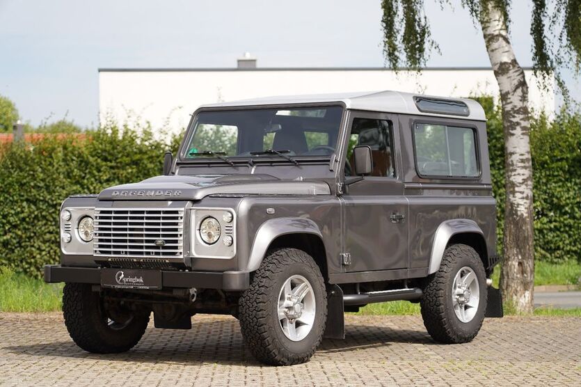 Land Rover Defender 64.176 km 58.500 € Isernhagen 30916