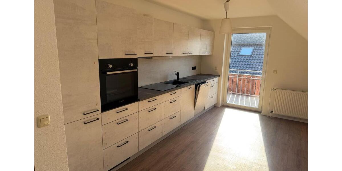 Dachgeschoßwohnung Garbsen - 3 Zimmer, 90 m&sup2;, 1.150&euro; | Angebot:26311002