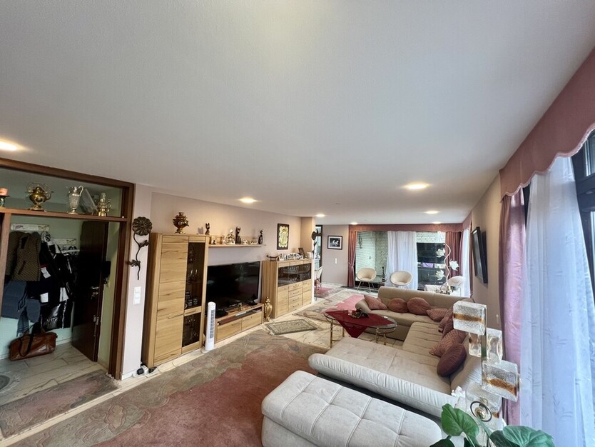 REDUZIERT! Saniertes Penthouse in Laatzen – 3-Zimmer-Traumwohnung mit Balkon & Fahrstuhl! 3 zimmer