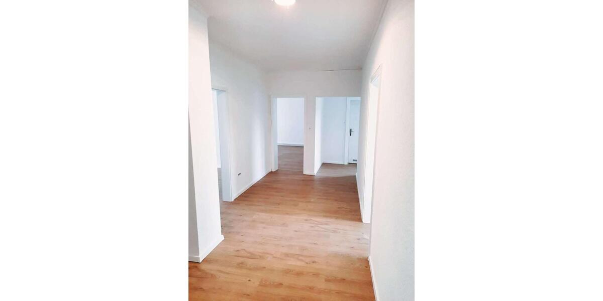 Etagenwohnung Hildesheim - 4 Zimmer, 120 m&sup2;, 1.080&euro; | Angebot:25904595