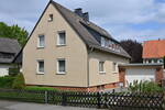 Provisionsfrei für den Käufer....!!! Zweifamilienhaus nebst großer Garage in ruhiger Lage ..... !!!