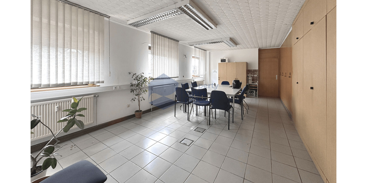 Gewerbeobjekt Garbsen Berenbostel - 3 Zimmer, 110 m&sup2;, 1.090&euro; | Angebot:25733815