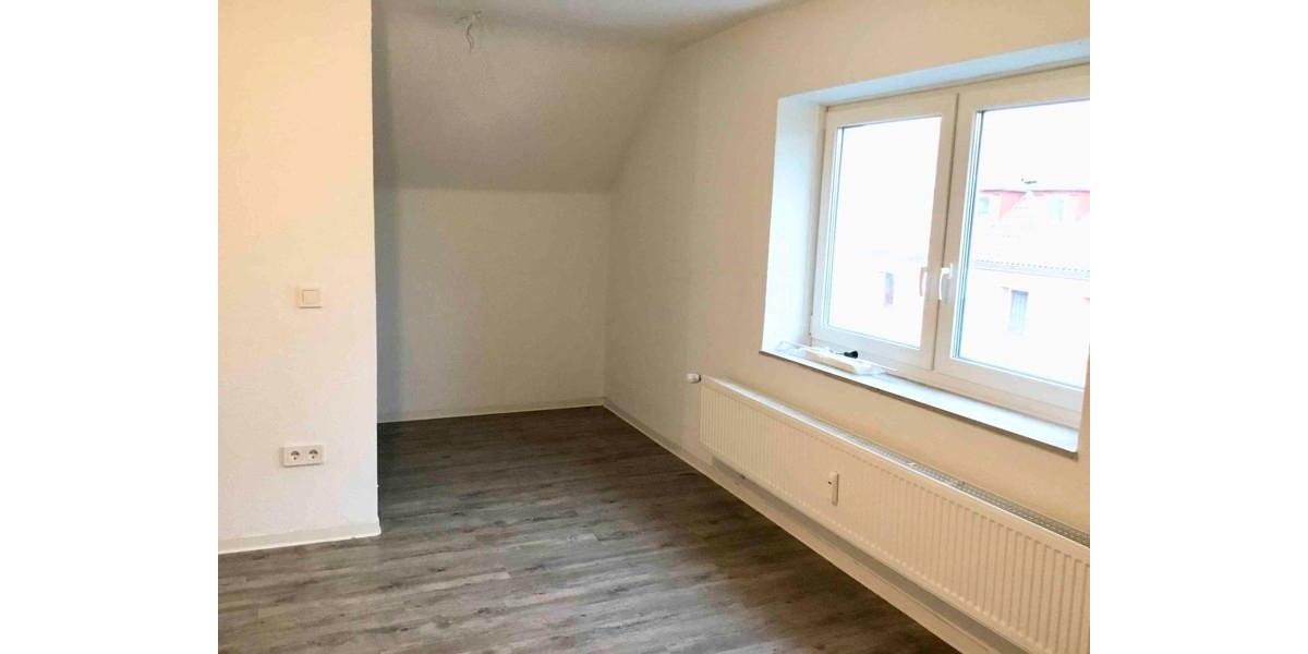 Dachgeschoßwohnung Langenhagen - 1 Zimmer, 35 m&sup2;, 379&euro; | Angebot:25140430