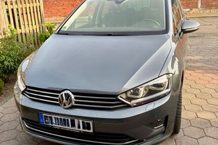 VW Golf Sportsvan 74.000 km 15.950 &euro; Giesen 31180