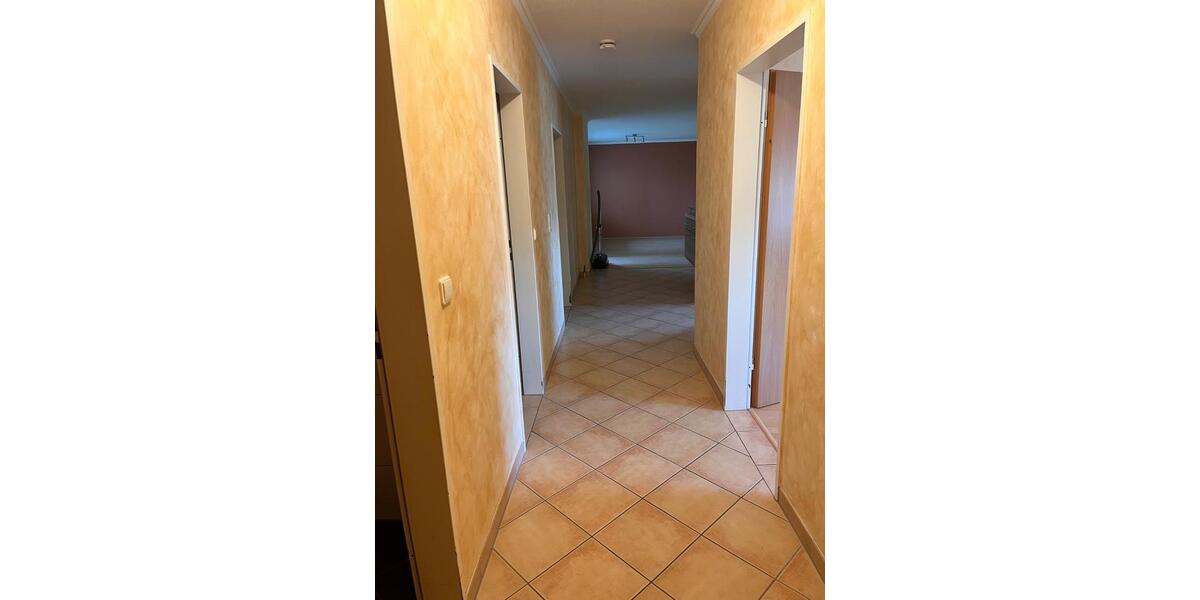 Etagenwohnung Wedemark - 3 Zimmer, 81 m&sup2;, 240.000&euro; | Angebot:27049144