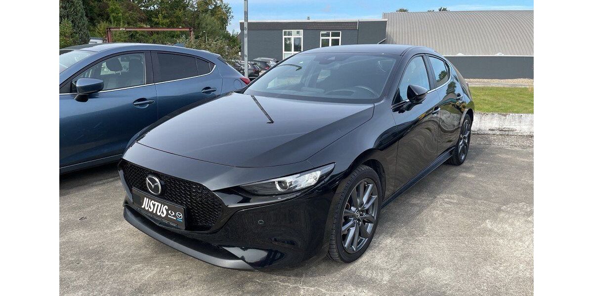 Mazda 3 26.433 km 22.990 &euro; Hildesheim 31137