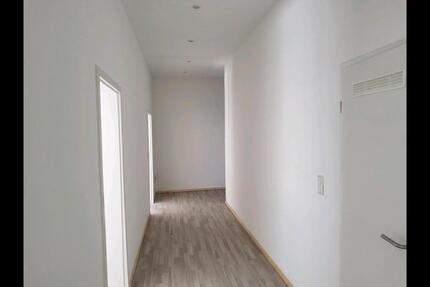 4 Zimmer Wohnung zu Vermieten In Hannover Hainholz - 100 m2 4 zimmer