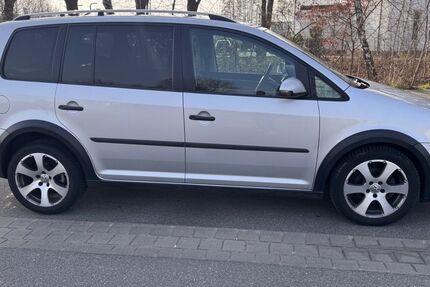 VW Touran 175.000 km 6.990 &euro; Hannover 30419