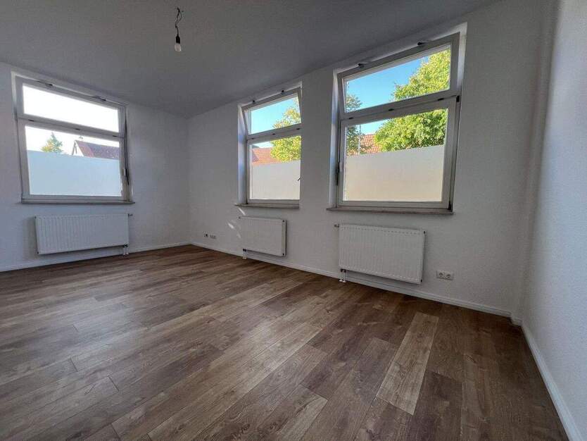 Sanierte großzügige 2-Zimmer-Wohnung inkl. Küche im Zentrum von Springe-Eldagsen 2 zimmer