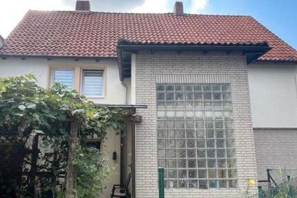 Haus Elze - 5 Zimmer, 150 m&sup2;, 260.000&euro; | Angebot:26844550