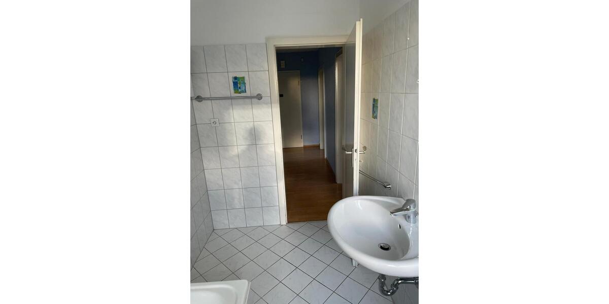 Etagenwohnung Bad Nenndorf - 3 Zimmer, 72 m&sup2;, 612&euro; | Angebot:25962463