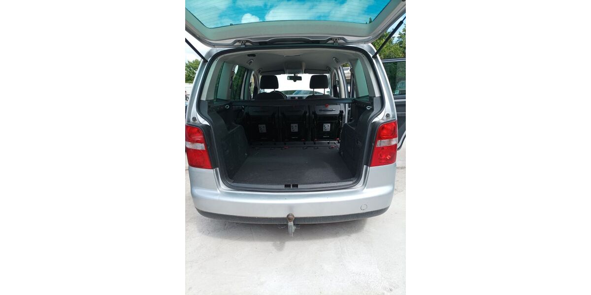 VW Touran 189.233 km 1.800 &euro; Ronnenberg 30952