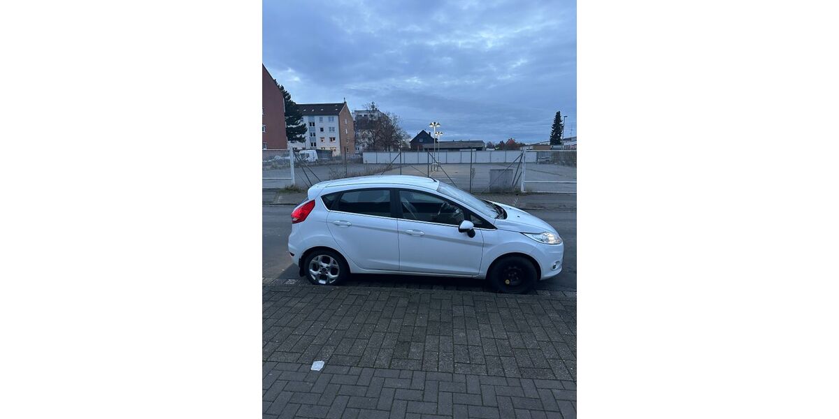 Ford Fiesta 107.836 km 4.800 € Hannover 30161