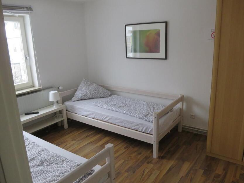 2 Zimmer Wohnung 49 m² Ruhige Lage zimmer