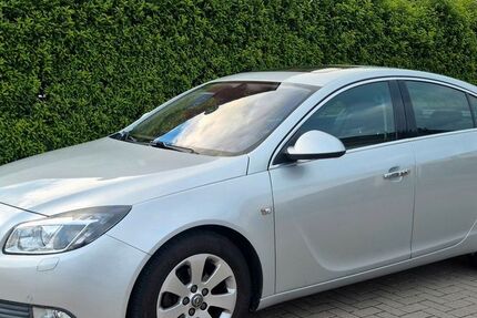 Opel Insignia 148.000 km 6.100 &euro; Seelze 30926