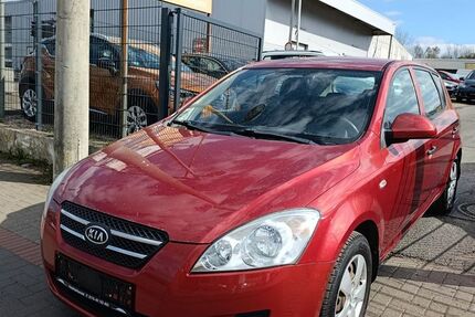 Kia ceed / Ceed 100.000 km 3.990 &euro; Hannover 30453