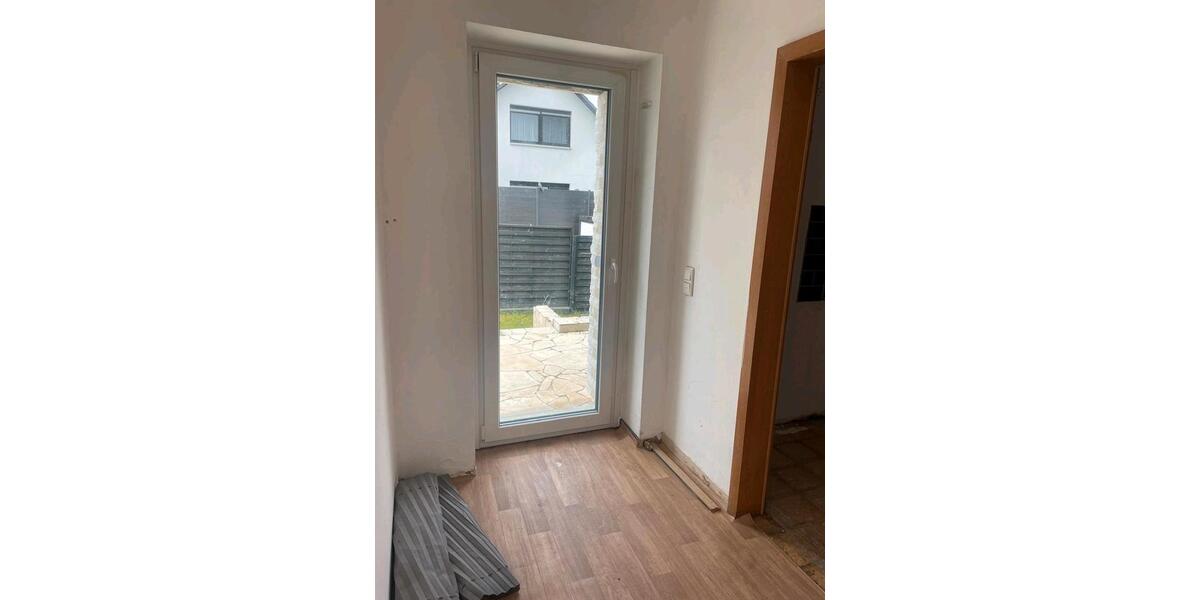 Etagenwohnung Seelze - 5 Zimmer, 95 m&sup2;, 1.500&euro; | Angebot:26256635