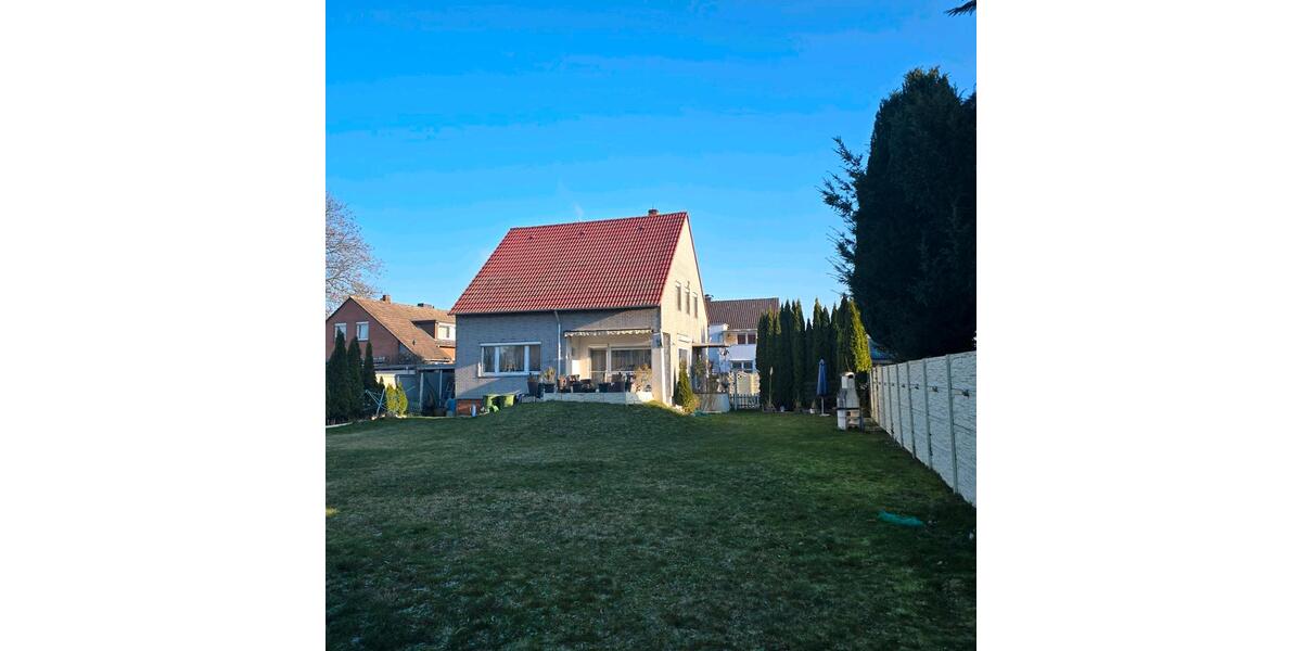 Freistehendes Einfamilienhaus mit Garage und Garten zu verkaufen 4 zimmer