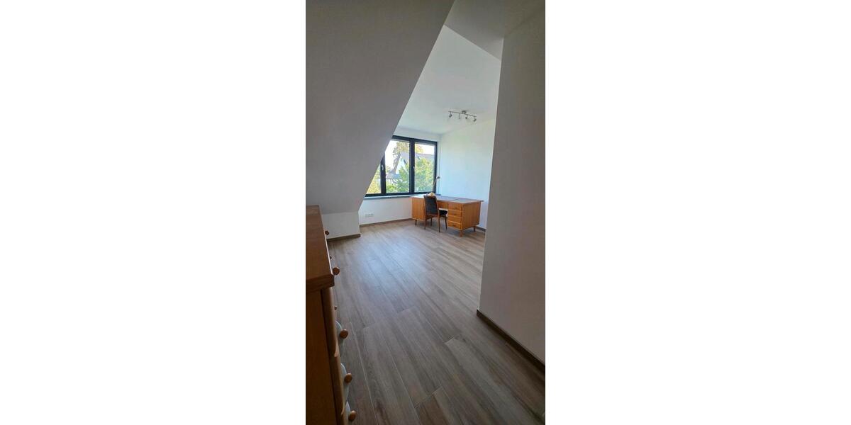 Etagenwohnung Hannover Bothfeld-Vahrenheide - 2 Zimmer, 90 m&sup2;, 2.600&euro; | Angebot:27604078