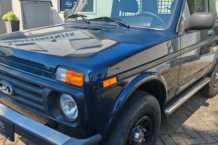 Lada Niva 99.300 km 8.480 &euro; Lehrte 31275