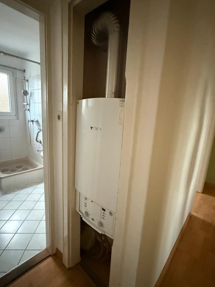 Hannover - Groß Buchholz - 3-Zimmer WHG - gute Lage von Privat zimmer