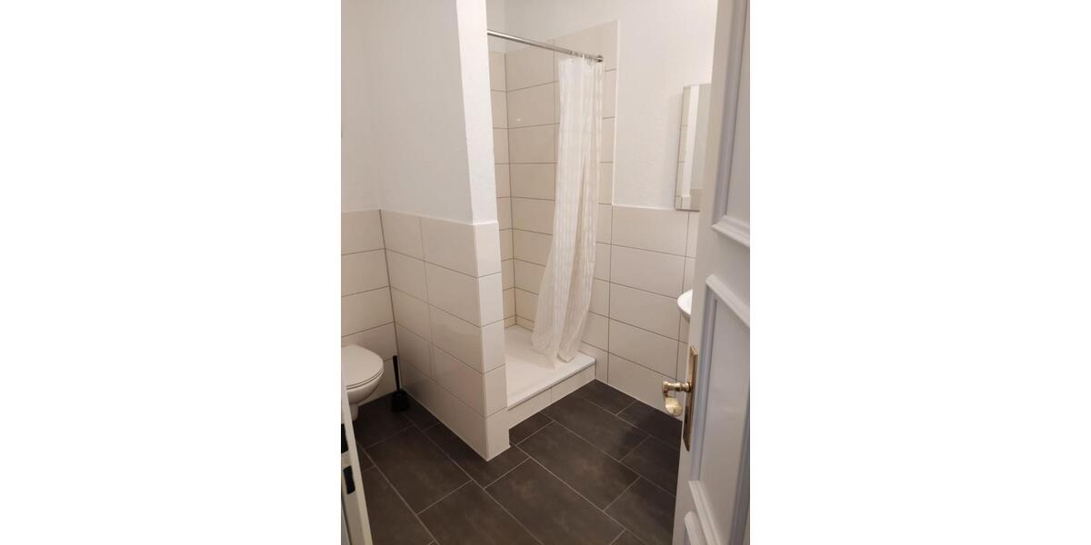 Etagenwohnung Hannover Vahrenwald-List - 2 Zimmer, 110 m&sup2;, 1.890&euro; | Angebot:26545120